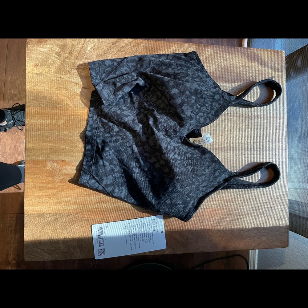 Crop align tank - never worn